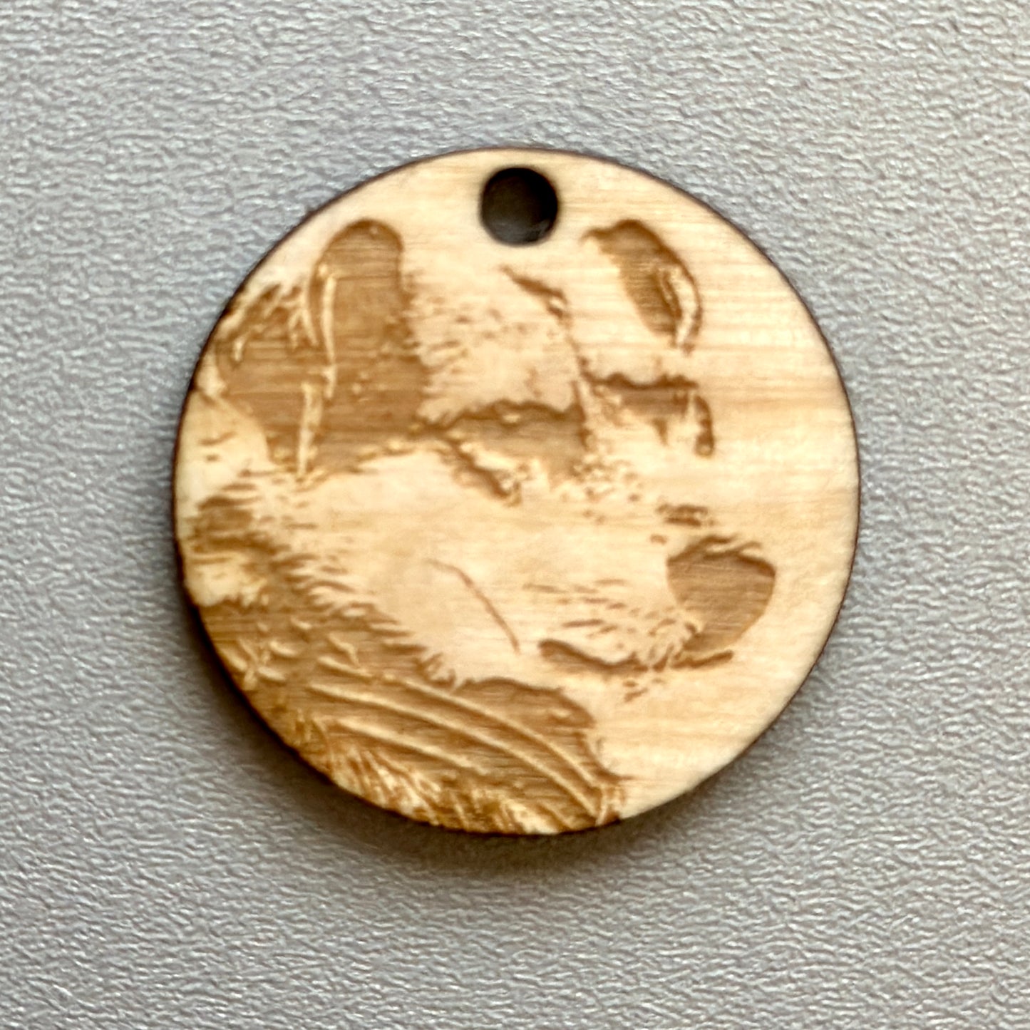 Personalisierte Hundemarke aus Holz